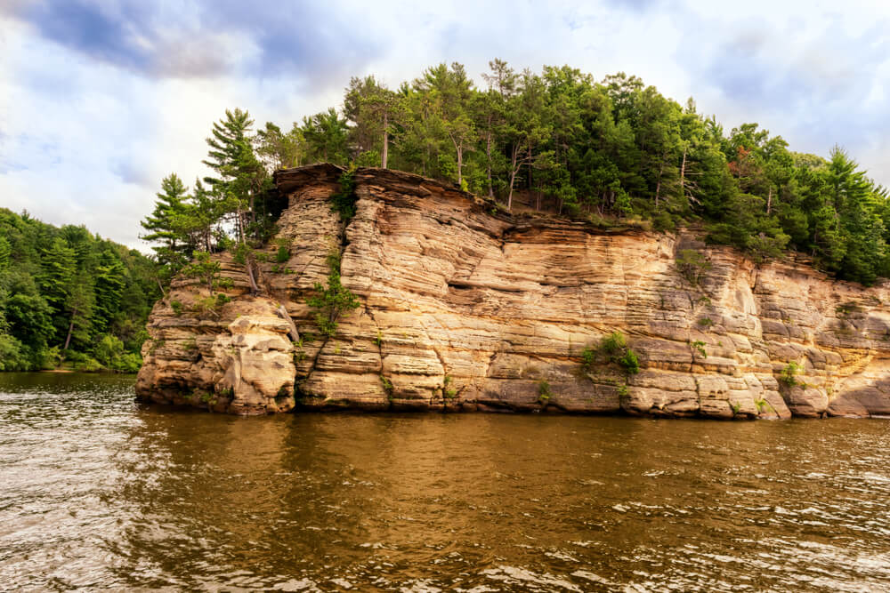 Featured image for “5 Exciting Outdoor Activities To Enjoy In Wisconsin Dells”